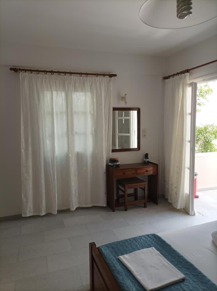 Asiminas Hotel Naxos City Buitenkant foto